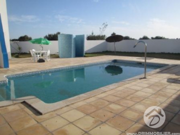 L 118 -                            بيع
                           Villa avec piscine Djerba